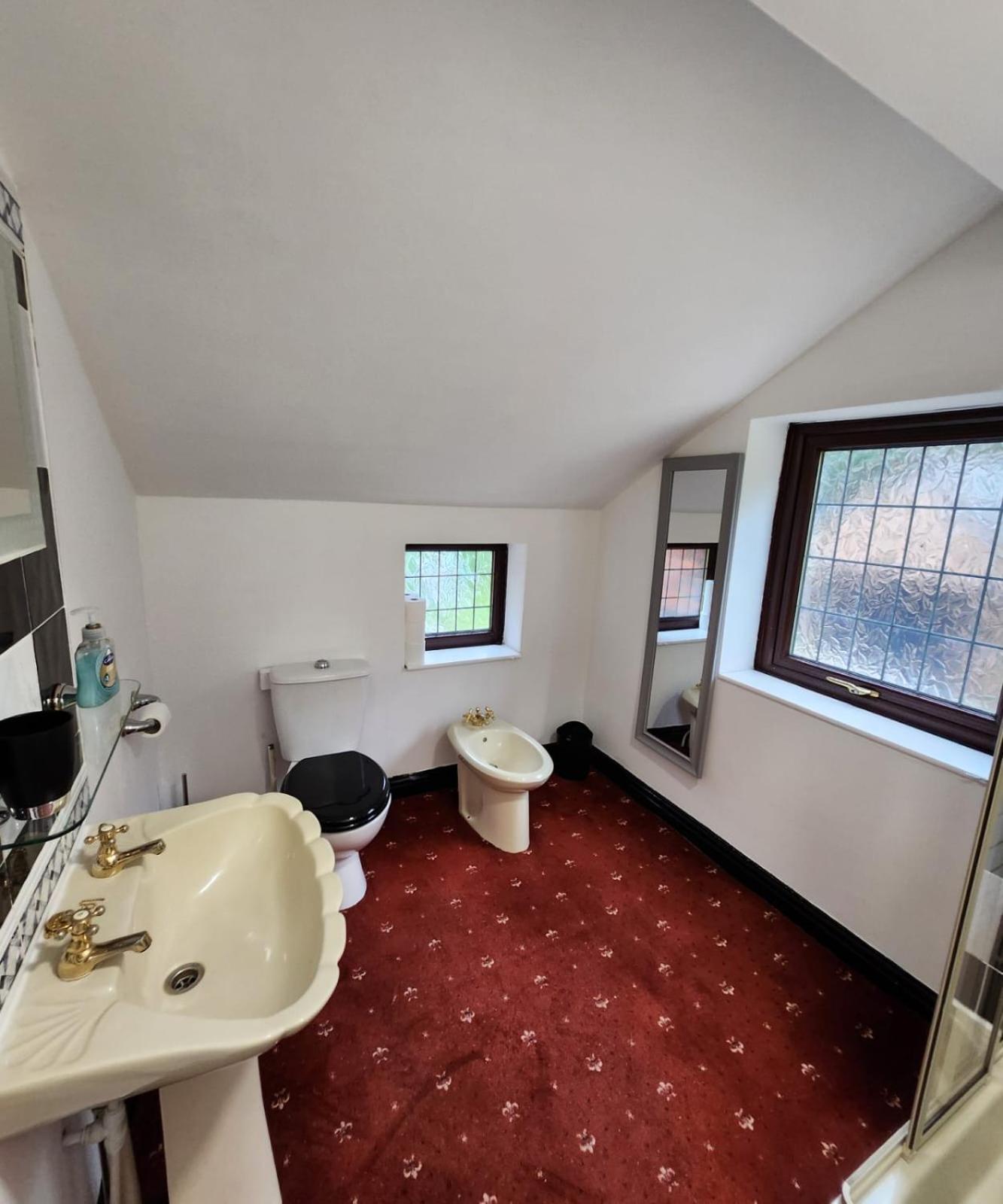 Rainsough Cottage Guest House - Shared Bathroom - Free Parking & Wifi Prestwich Dış mekan fotoğraf